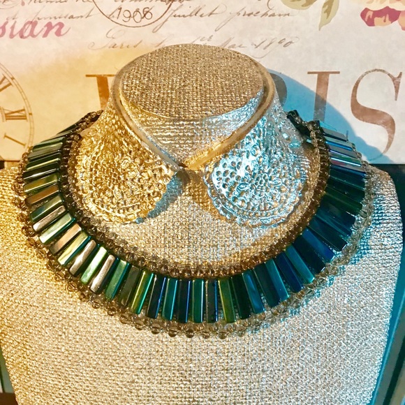 Jewelry - Statement Necklace